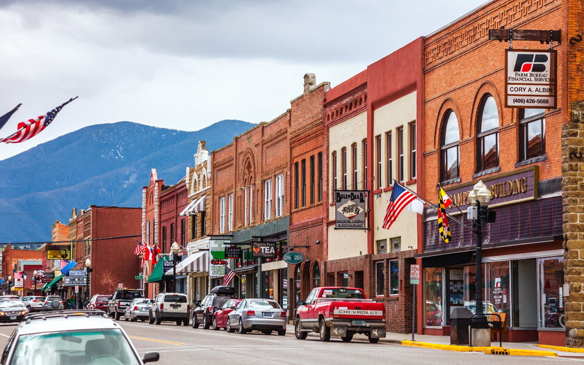 View of downtown Red Lodge, Montana with stores and restaurants.